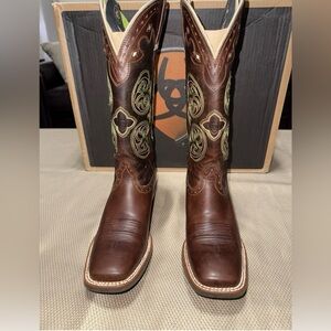 Stylish Brown Leather Cowboy Boots